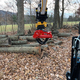 Beautiful example of our saw attachment installed on an Engcon grapple.